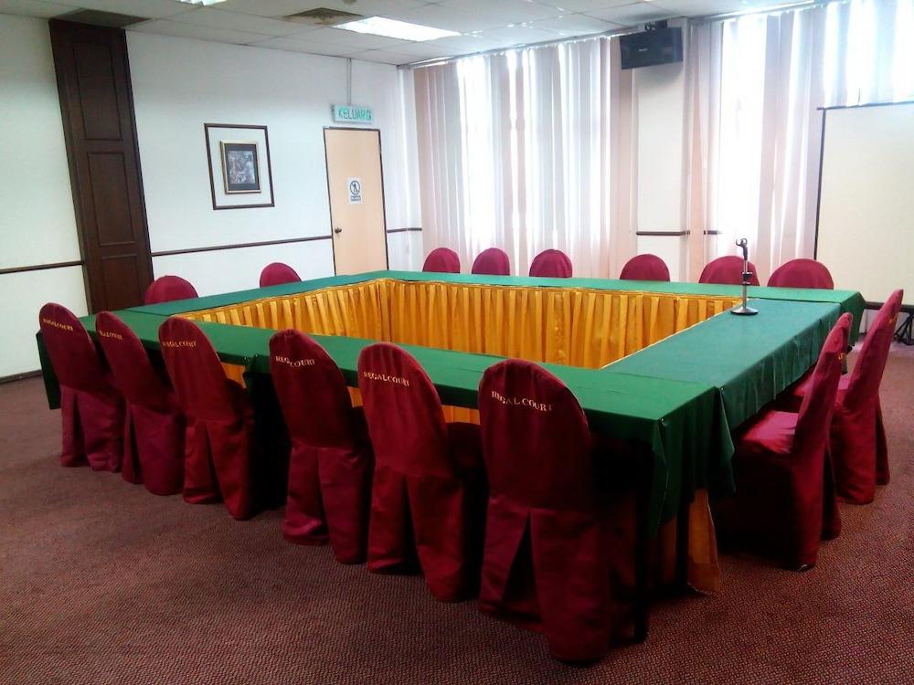 Regal Court Hotel Kuching Exterior foto