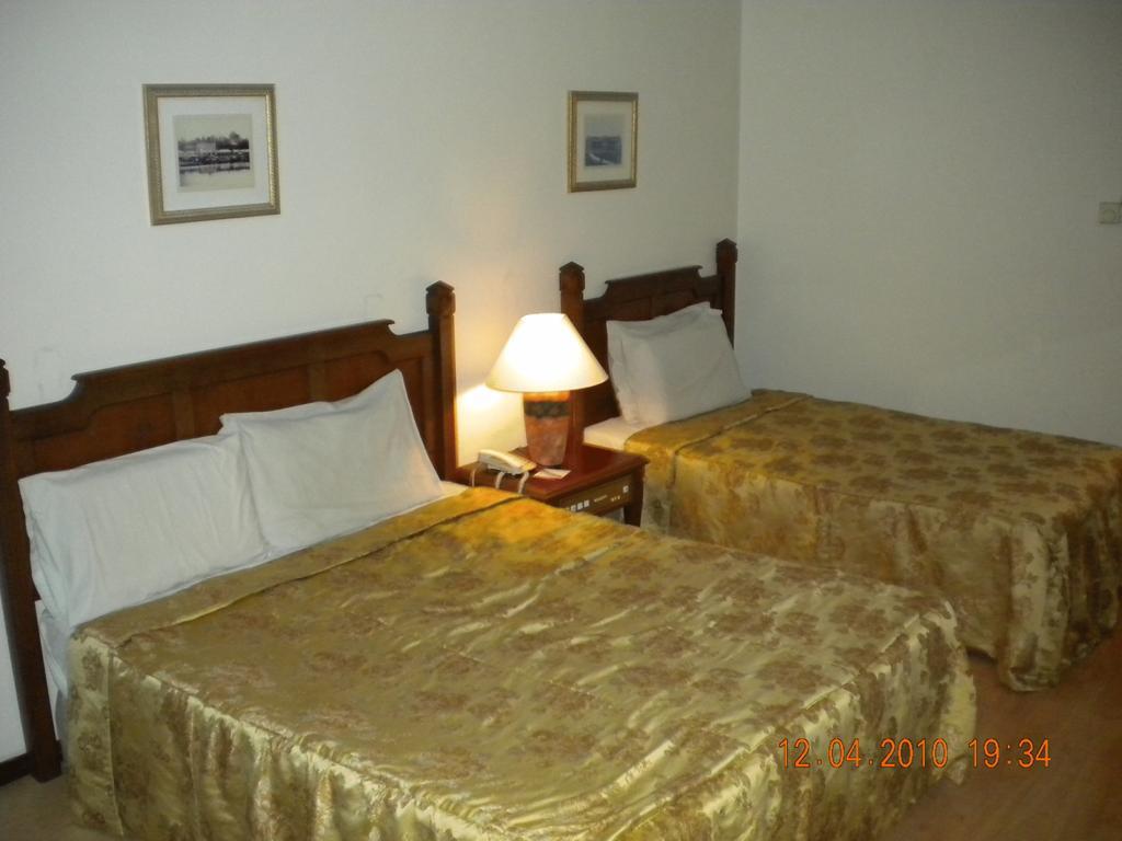 Regal Court Hotel Kuching Quarto foto