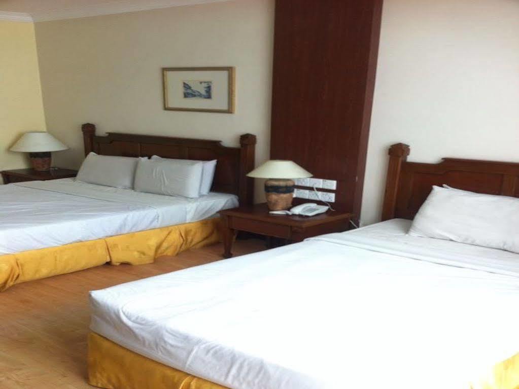 Regal Court Hotel Kuching Exterior foto
