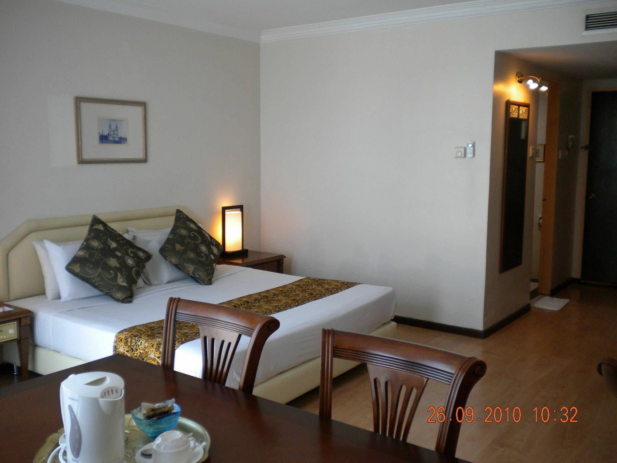 Regal Court Hotel Kuching Exterior foto